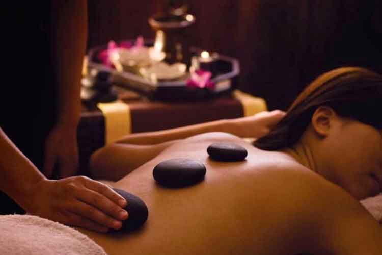 Hot-Stone-massage-service